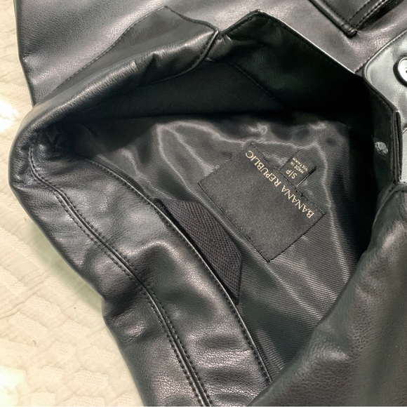 BANANA REPUBLIC faux leather shirt jacket - Picture 3 of 14